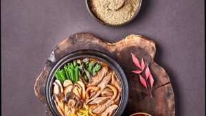 겨울 보양식 흑염소 전골과 탕